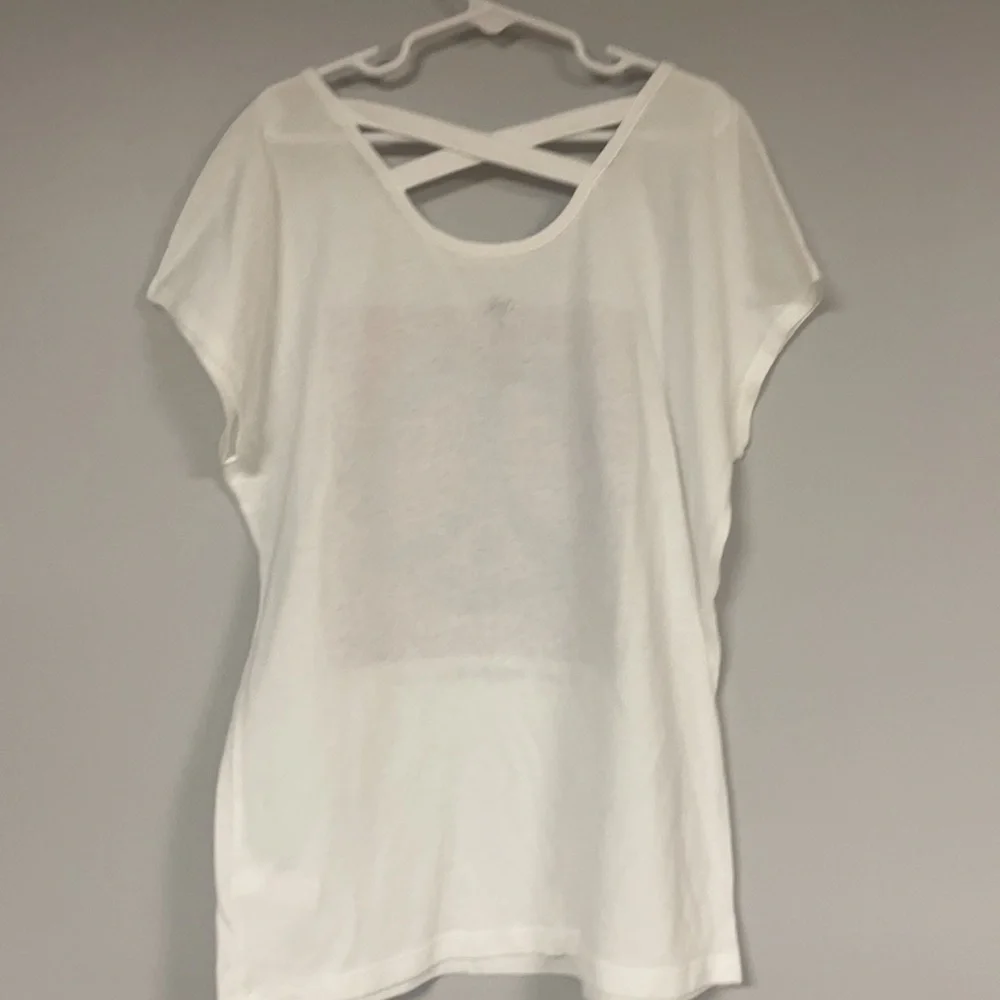 Girl's Large, Justice white graphic Tee, Peace happiness love, NWOT, Glitter